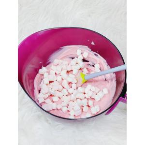 Mezclamos el chocolate fundido con las nubes